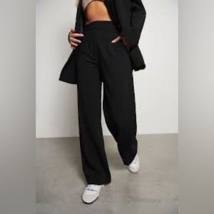 NWT Dynamite Yasmin pant size 8